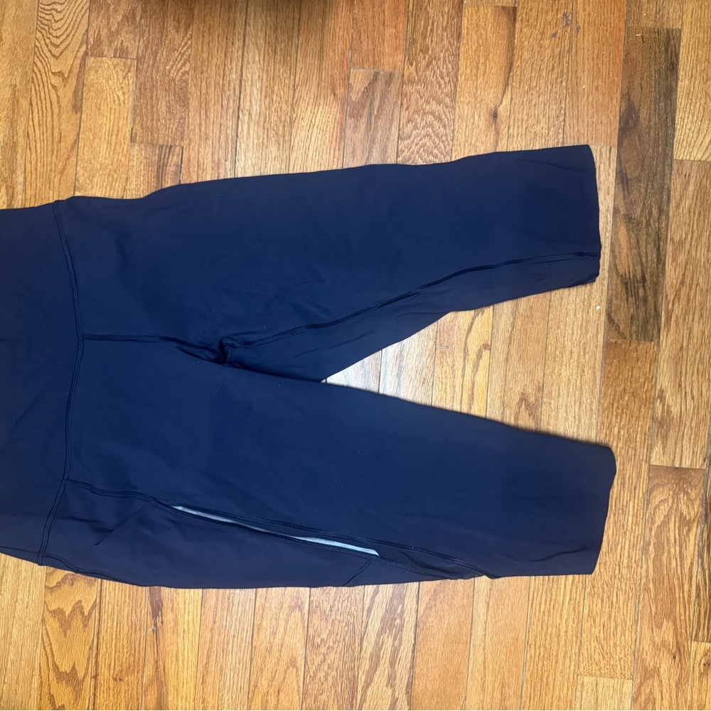 Lululemon Dark Blue 3/4 Length Leggings
